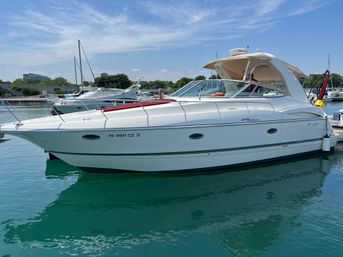 Chicago's Premier 40ft Luxury Private Yacht Rental - "Cruise, Anchor & Enjoy Experience" image 11