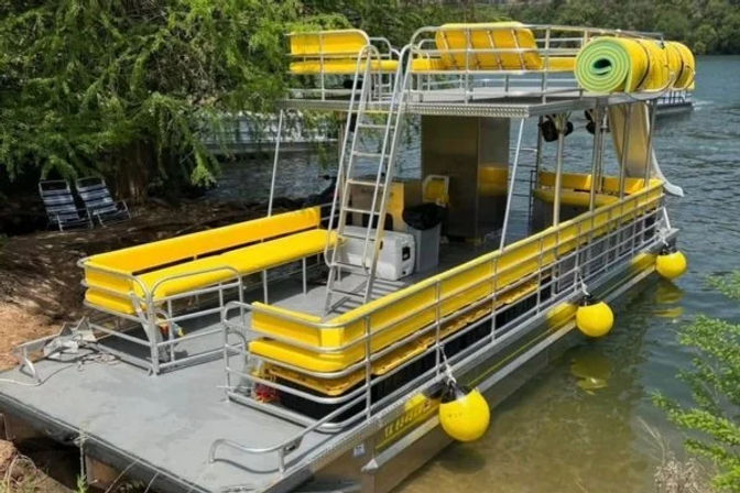 Lake Travis Party Boat Rentals image 13