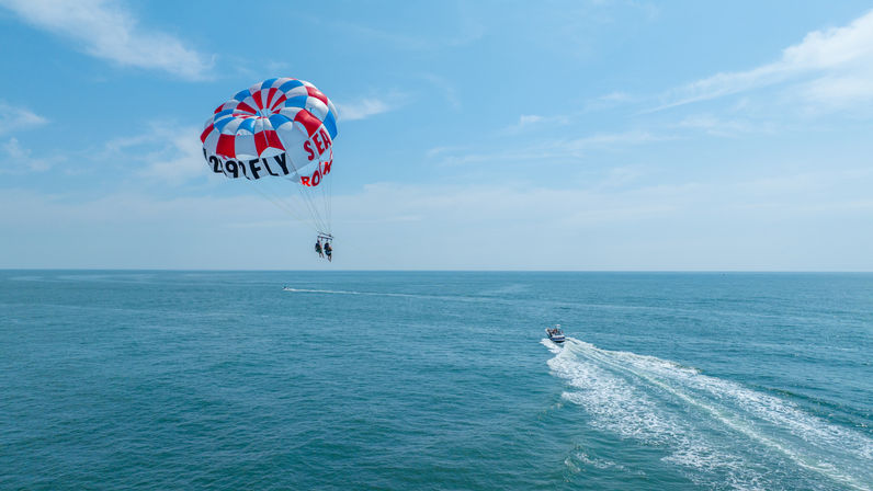 Ocean City Parasailing Tour: Soar Hundreds of Feet Over the Beach image 3