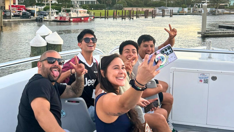 Fort Lauderdale Dinner Cruise & Intracoastal Tour with Sea Rocket image 13