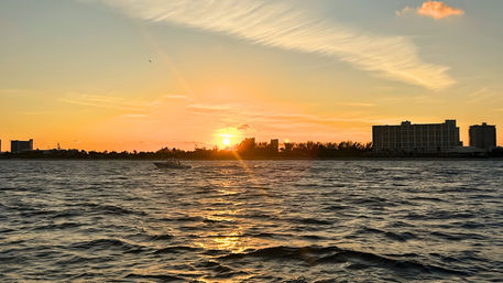 Fort Lauderdale Sunset Cruise with Sea Rocket: Toast to Golden Hour on the Water image 19