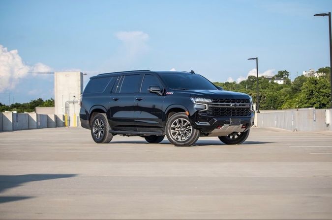 Double Black SUV Experience - Luxury Chauffeured SUVs - Up to 14 Guests image 3