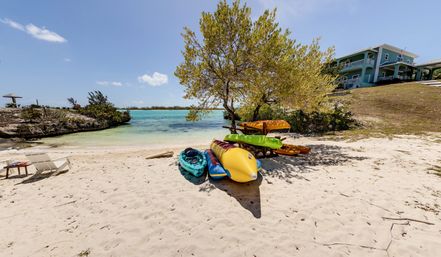 Ole Ike Bay -Exuma Bahamas - Ocean Views, Private Beach, Dock, Pickleball and Watersports Activities image 19