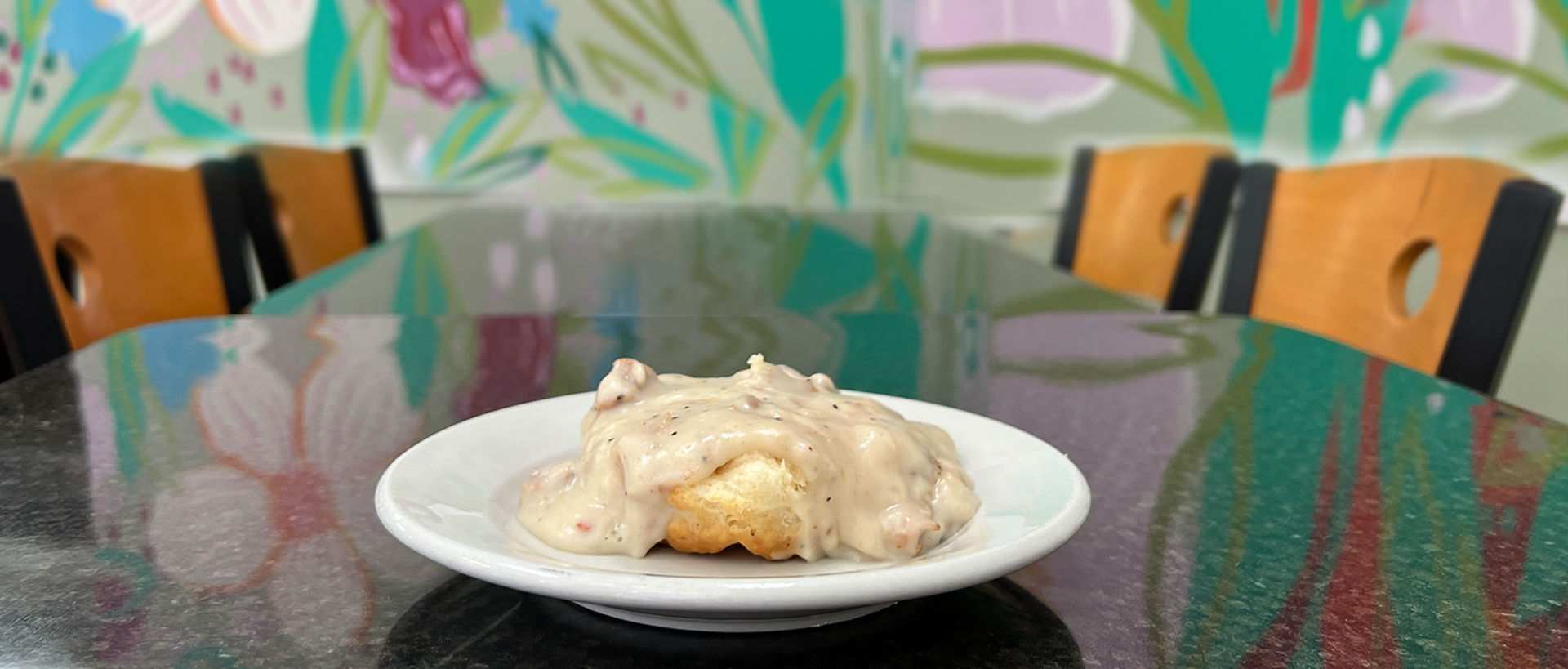 Savannah Food Tour: Historic District Walks + All Tastings image 1