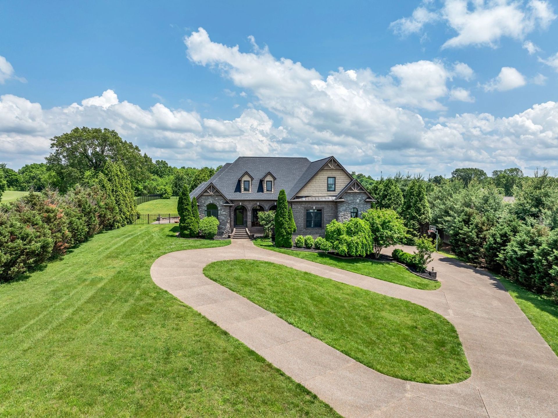 Mount Juliet Luxury Estate w Pool image 2