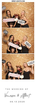 The B & B Photo Booth Experience image 5