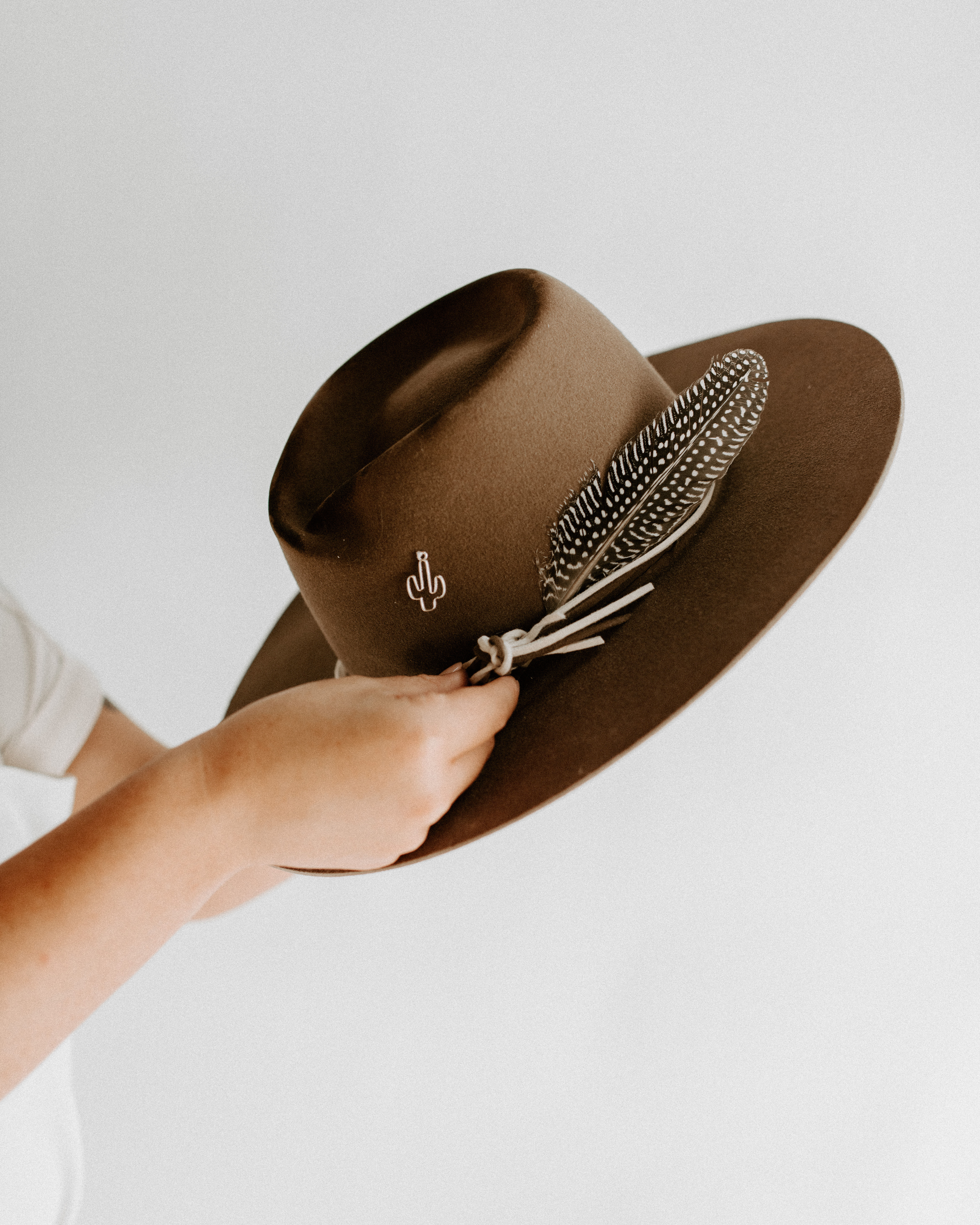 Mobile Custom Hat Bar - Branding, Styling, Shaping & Accessories - image 1