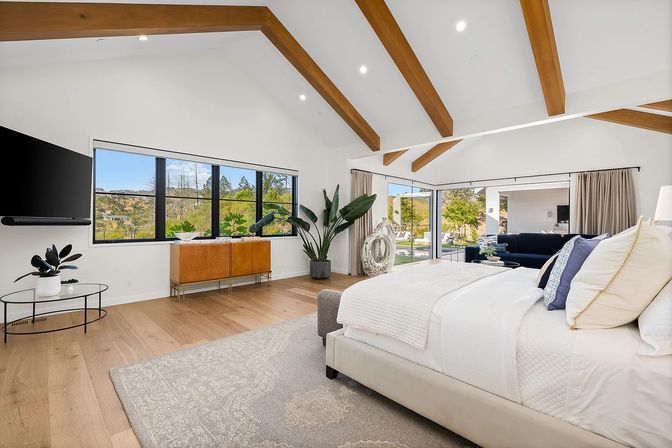 Luxury Wine Country Villa with Pool and Guest House image 64
