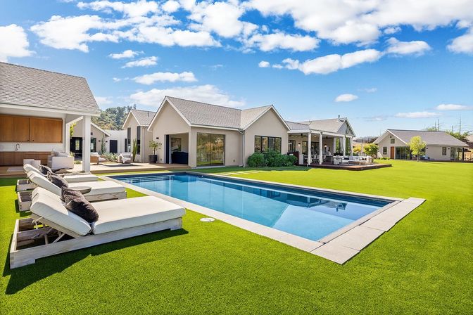 Luxury Wine Country Villa with Pool and Guest House image 75