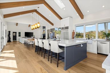 Luxury Wine Country Villa with Pool and Guest House image 76