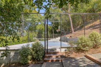 Glen Ellen Vineyard Estate With Pool and Hot Tub image 43