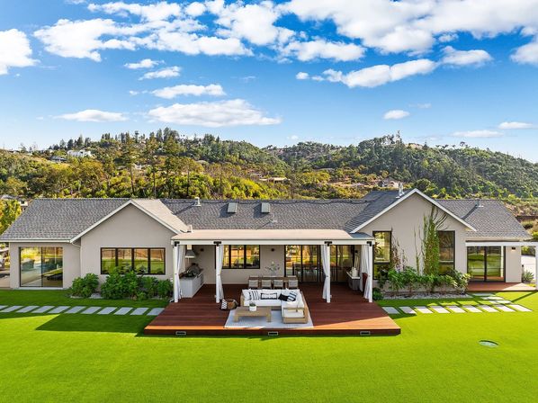 Luxury Wine Country Villa with Pool and Guest House image 34