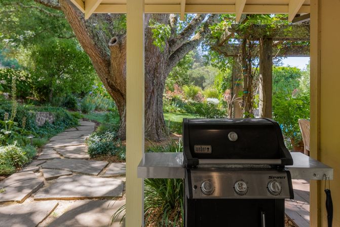 Glen Ellen Vineyard Estate With Pool and Hot Tub image 56