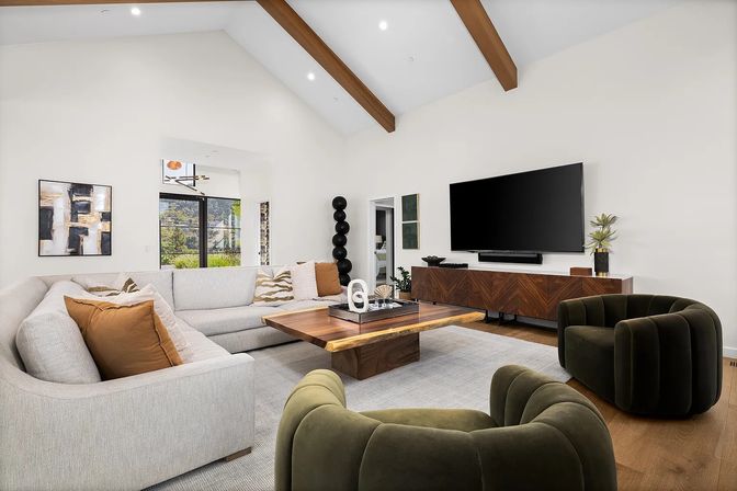 Luxury Wine Country Villa with Pool and Guest House image 94