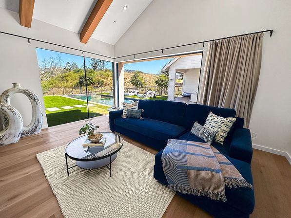 Luxury Wine Country Villa with Pool and Guest House image 56