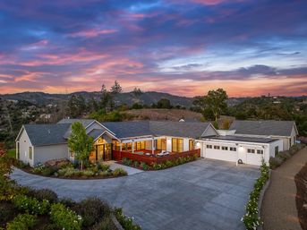 Luxury Wine Country Villa with Pool and Guest House image 2