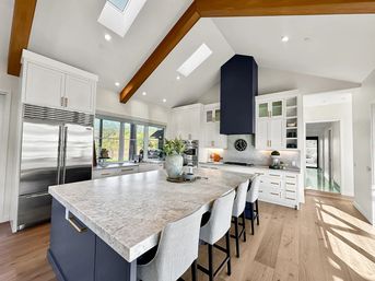 Luxury Wine Country Villa with Pool and Guest House image 82