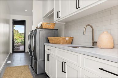 Luxury Wine Country Villa with Pool and Guest House image 21