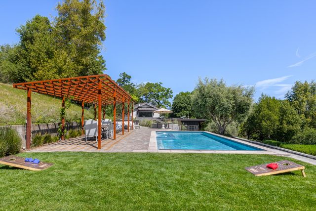 Glen Ellen Cottage image 3