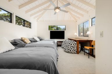Kenwood Estate: 8-Bedroom Wine Country Retreat with Pool image 20