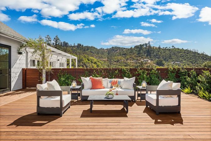 Luxury Wine Country Villa with Pool and Guest House image 25