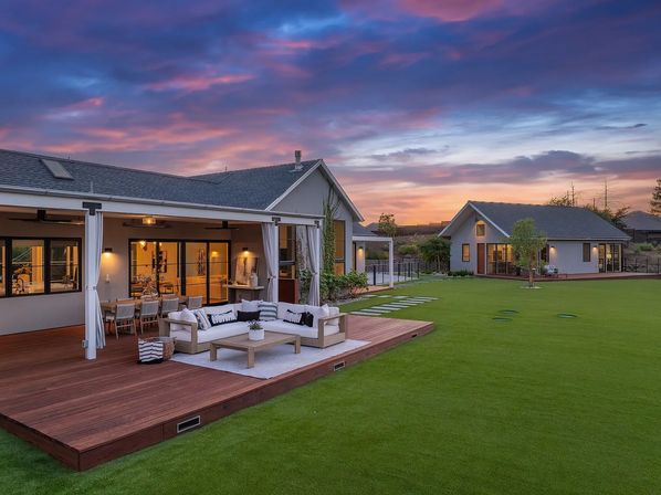 Luxury Wine Country Villa with Pool and Guest House image 10