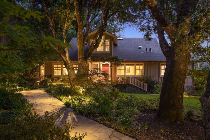 Glen Ellen Vineyard Estate With Pool and Hot Tub image 6