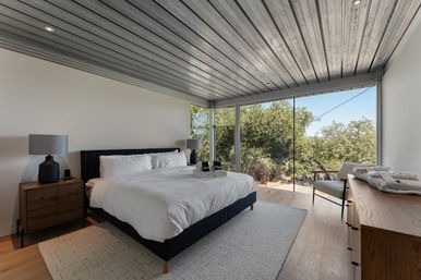 Sonoma Glass House image 9