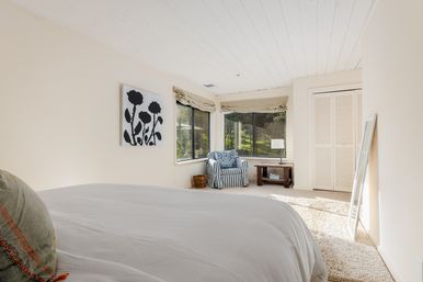 Kenwood Estate: 8-Bedroom Wine Country Retreat with Pool image 9