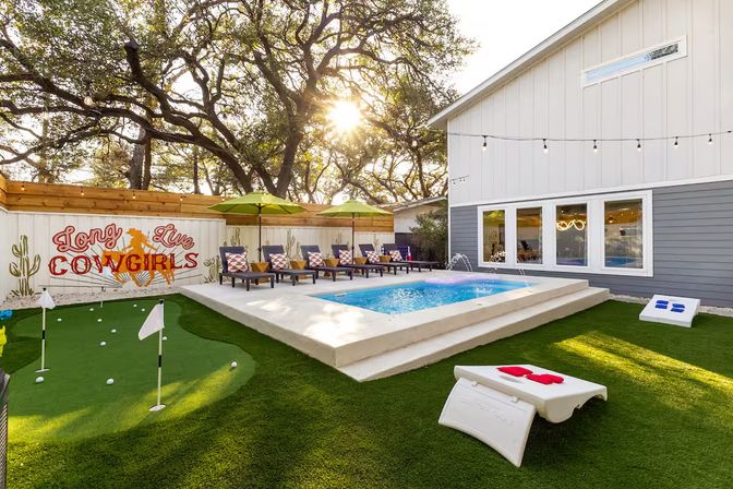 Heated Pool, Karaoke, Hot Tub, Yoga, MiniGolf - SoCo Cowgirl 5BR Villa image 8