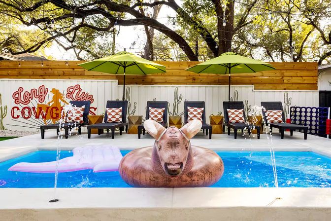 Heated Pool, Karaoke, Hot Tub, Yoga, MiniGolf - SoCo Cowgirl 5BR Villa image 60