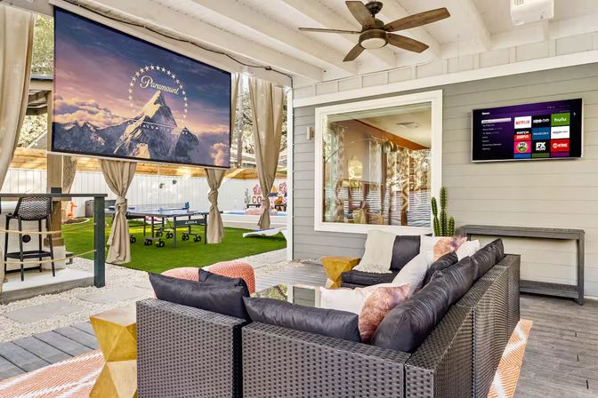 Heated Pool, Karaoke, Hot Tub, Yoga, MiniGolf - SoCo Cowgirl 5BR Villa image 68