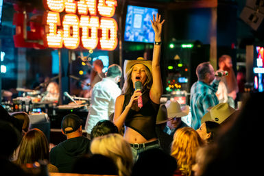 Pete's Dueling Piano Bar - Fort Worth image 13