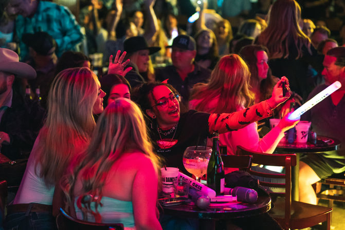 Pete's Dueling Piano Bar - Fort Worth image 7