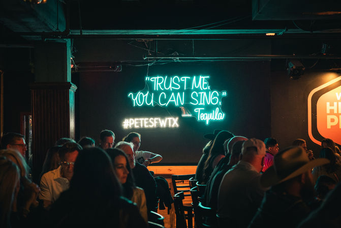 Pete's Dueling Piano Bar - Fort Worth image 10