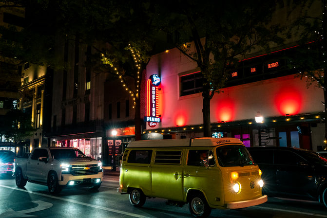 Pete's Dueling Piano Bar - Fort Worth image 22