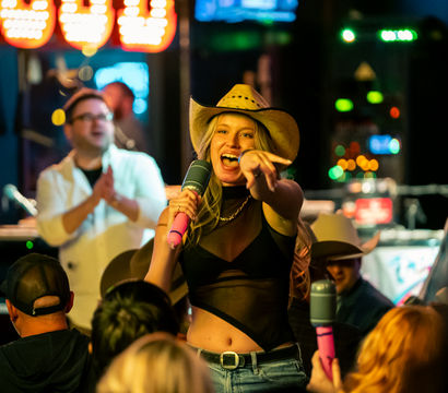 Pete’s Dueling Piano Bar - Fort Worth