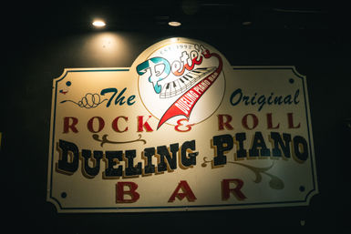 Pete's Dueling Piano Bar - Fort Worth image 14