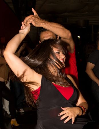 Latin Nightclub Crawl by Party Bus: Free Mixed Drinks & Latin Vibes image 3