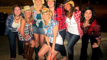 Las Vegas Country Bar Crawl by Party Bus image 4