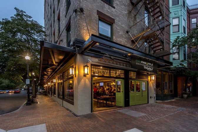 Staypineapple: Delightful Hotel in South End Boston image 5