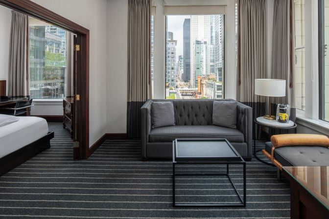 Staypineapple: Iconic Boutique Hotel in The Loop image 15