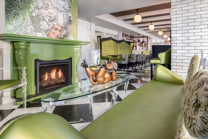 Staypineapple: Delightful Hotel in South End Boston image 6
