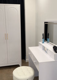 The Ultimate Self-Service Photoshoot Experience (Private Mirror Studio- Photo Delivery in 2 Hours) image 10
