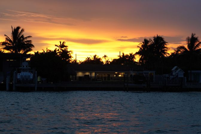 Sunset + Champagne Evening Boat Tour image 9