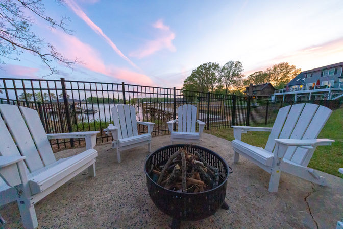 Wake & Chill LKN: Lakefront, Private Pool, Dock, Firepit, Sunset Vibes image 8