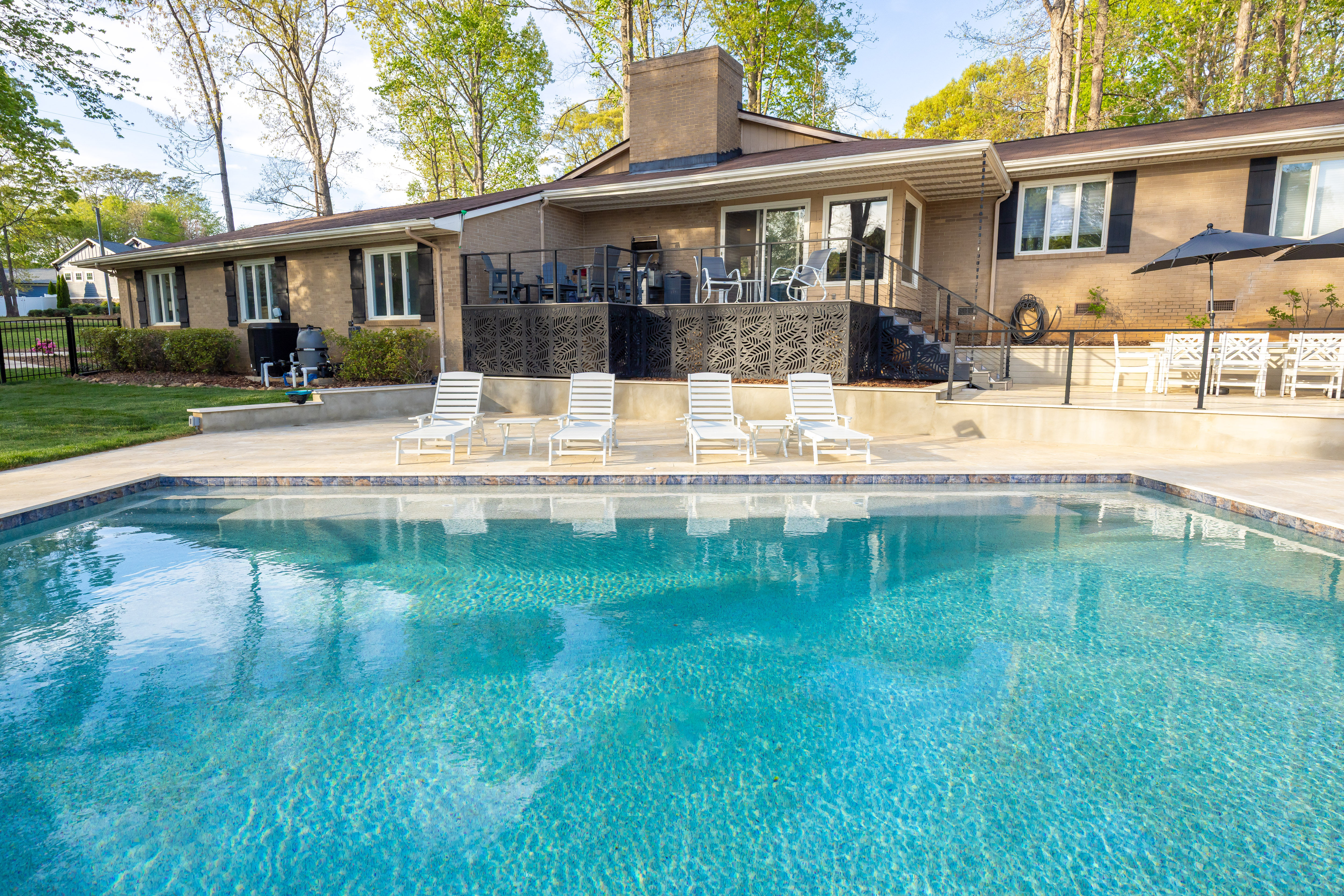 Wake & Chill LKN: Lakefront, Private Pool, Dock, Firepit, Sunset Vibes image 3