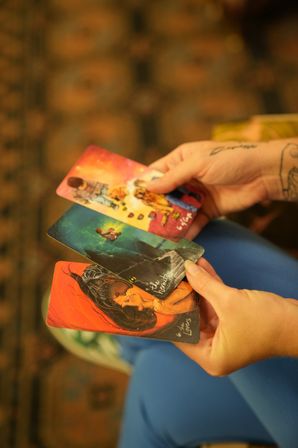Tarot Readings with Your New Favorite Psychic Friend image 4