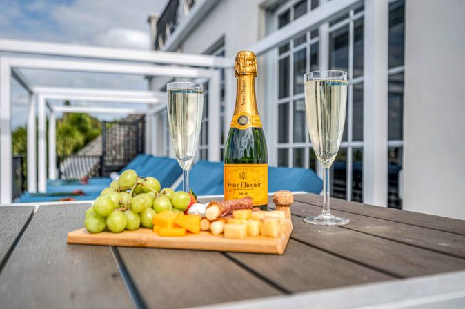 The Modern Castle: Luxury 8-BR Estate with Pool & Rooftop Lounge for Groups image 153