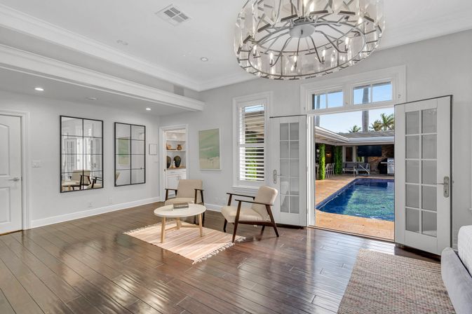 Harbor Key: 6-BR Villa with Pool, Lounge Areas & Outdoor Bar for Group Getaways image 44